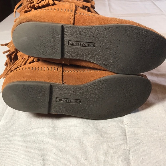 Minnetonka Boots - Picture 5 of 8